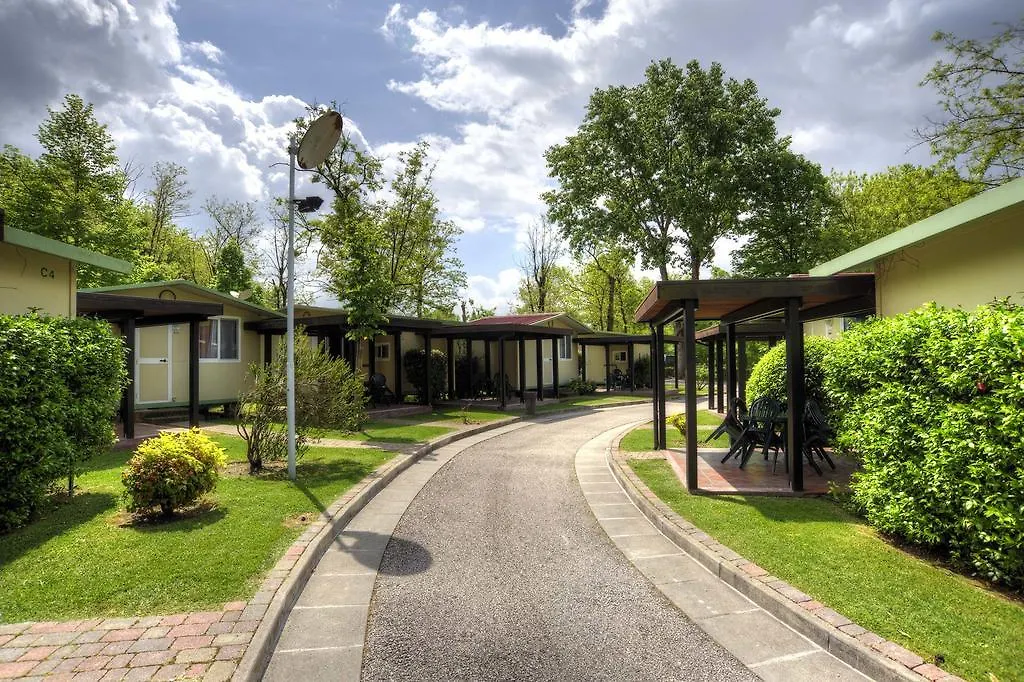 Flaminio Village Bungalow Park Rome