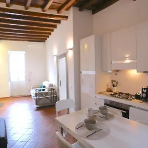 Lägenhet Benedetta 22 - Trastevere