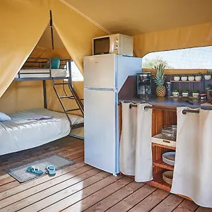 Des Papillons Camping Lalizolle
